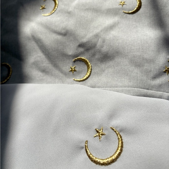 Elegant Gray Abaya or Duster Kimono with Gold Accents - Picture 2 of 5